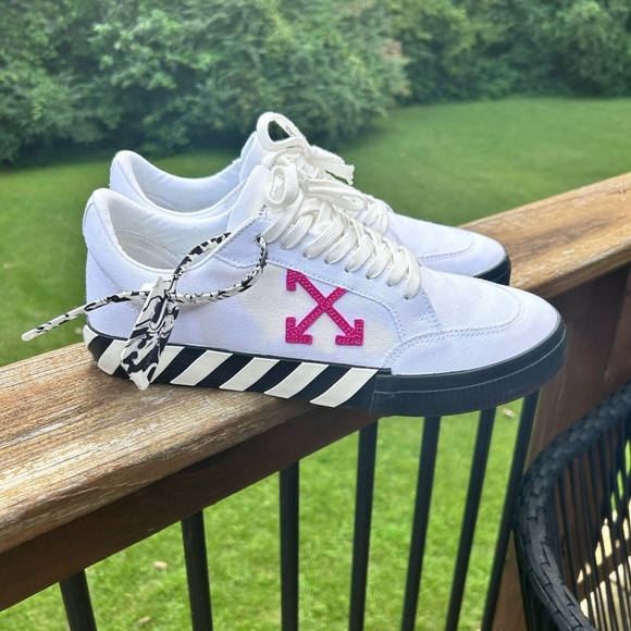 Off-White Sneakers Low Vulcanized Diagonal Print White and pink - Picture 1 of 11